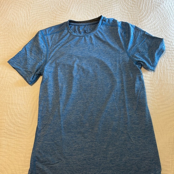 CHAMPION Blue Short-Sleeve Athletic Tee (MENS) - Picture 1 of 3